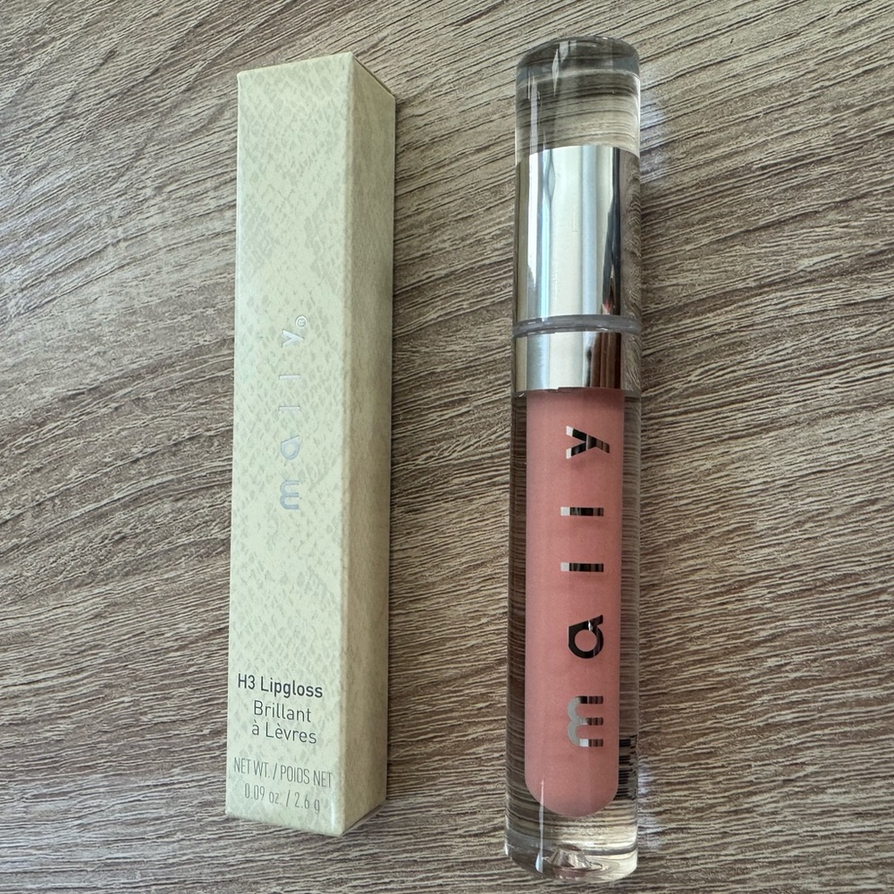 New! 👄 MALLY BEAUTY H3 Lipgloss in pinkish nude tone color